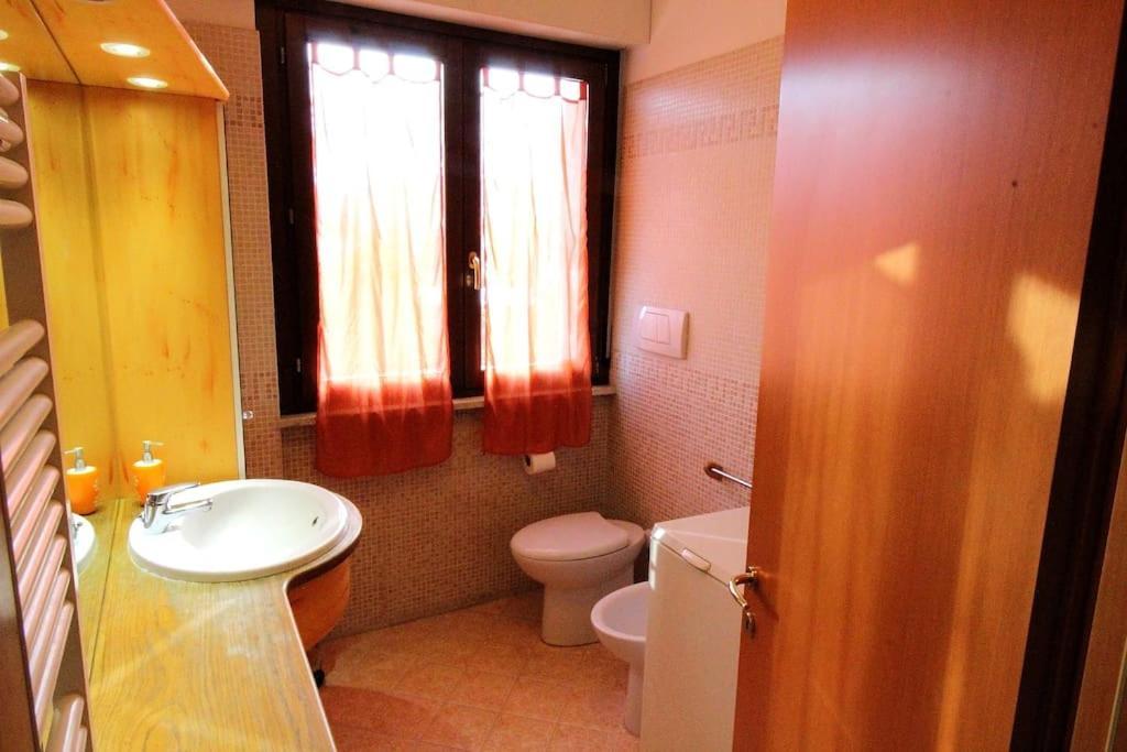 La Casa Di Sugar. Appartamento Intero Per 2 Ancona Buitenkant foto